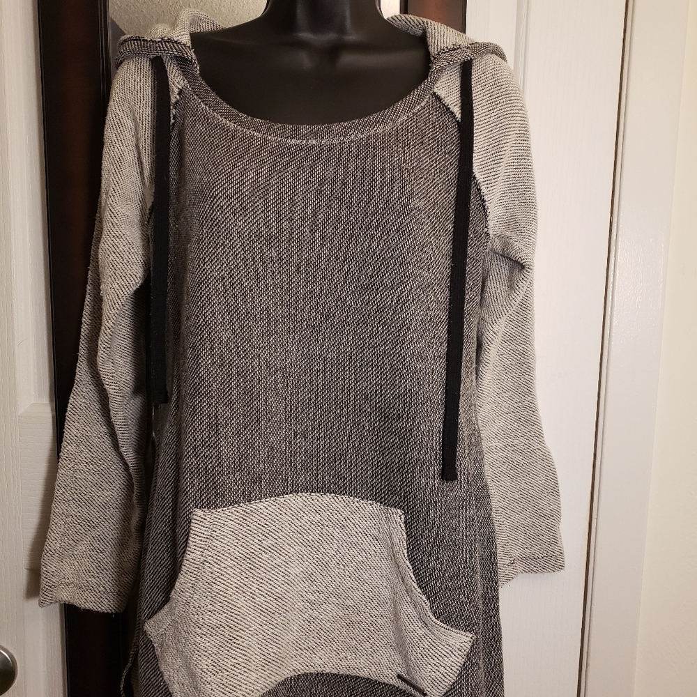 SOLD! Mac NY oversized sweater